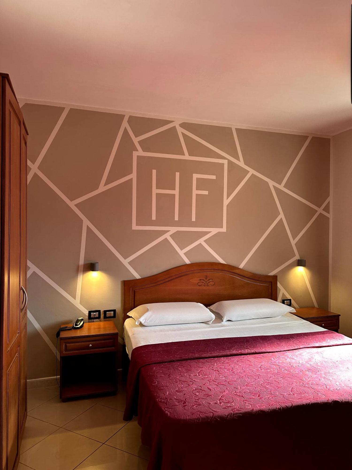 אברסה Hotel Futuro מראה חיצוני תמונה